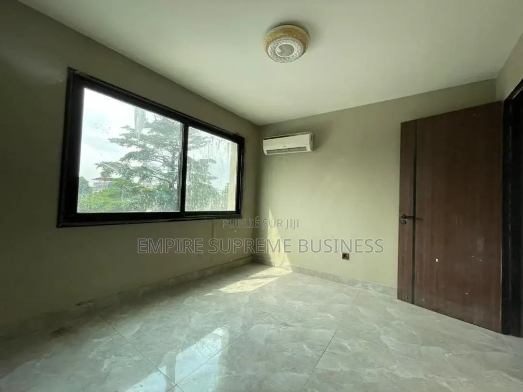 3chbre Appartement dans Empire Supreme, Ngaliema à Louer