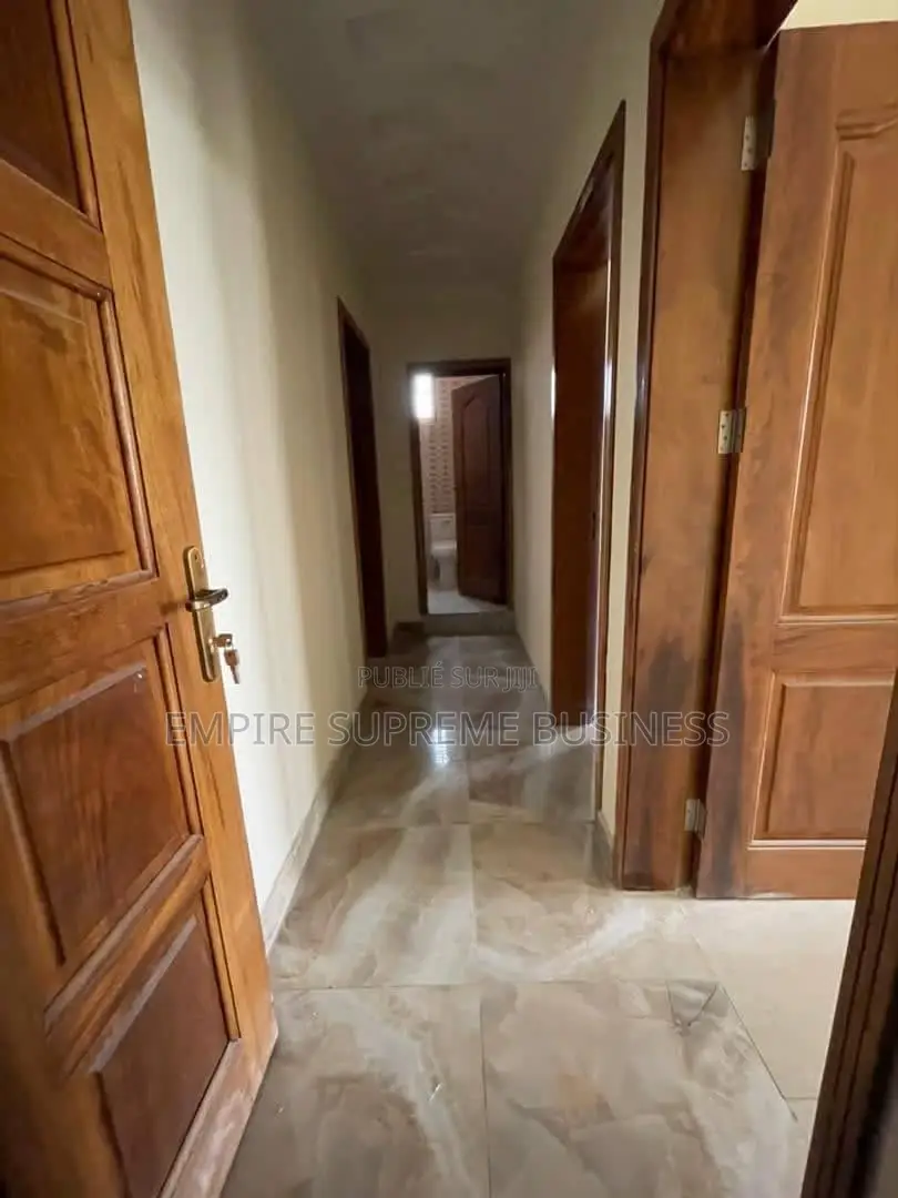 3chbre Appartement dans Empire Supreme, Ngaliema à Louer