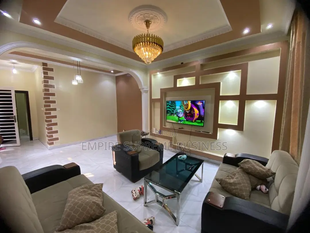 6chbre Maison dans Empire Supreme, Ngaliema à Vendre