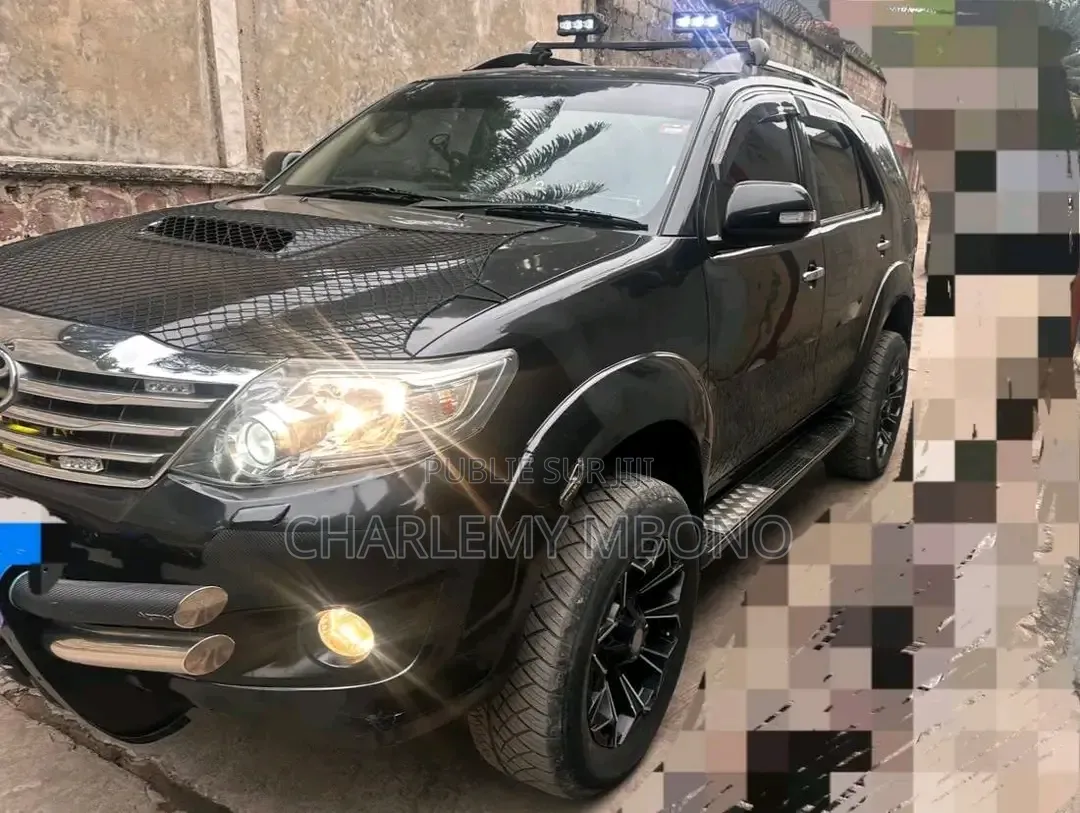 Toyota Fortuner 2015 Noir