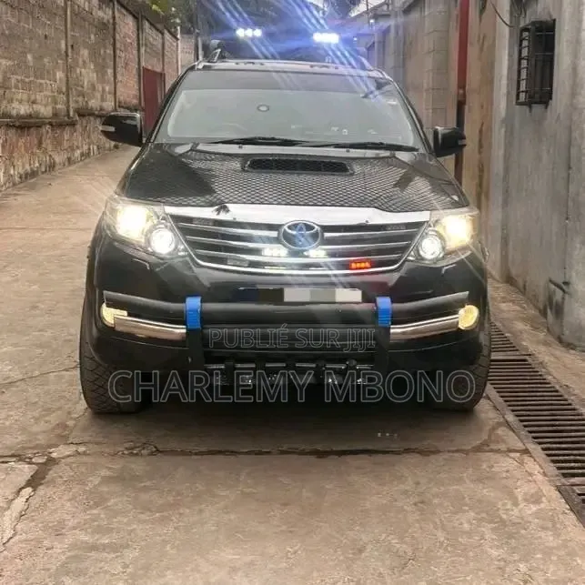 Toyota Fortuner 2015 Noir
