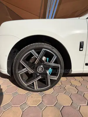 Rolls-Royce Cullinan 2026 Blanc