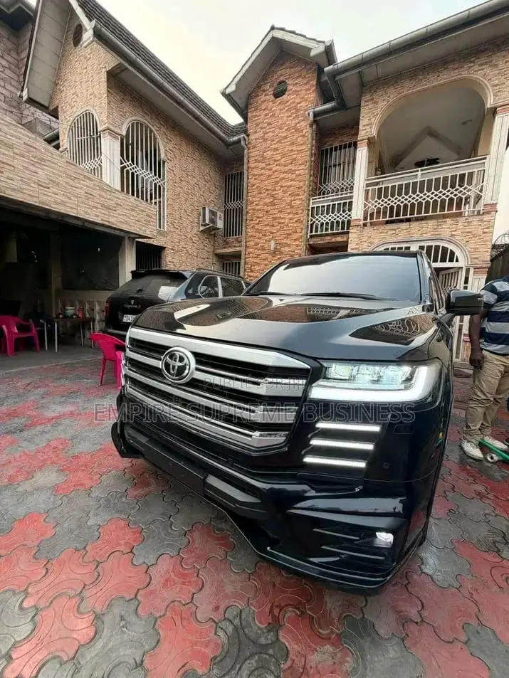 Toyota Land Cruiser 2024 Noir