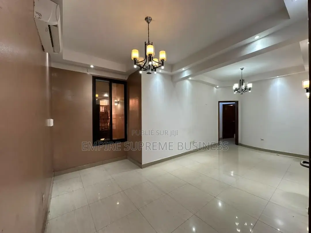 2chbre Appartement dans Empire Supreme, Ngaliema à Louer
