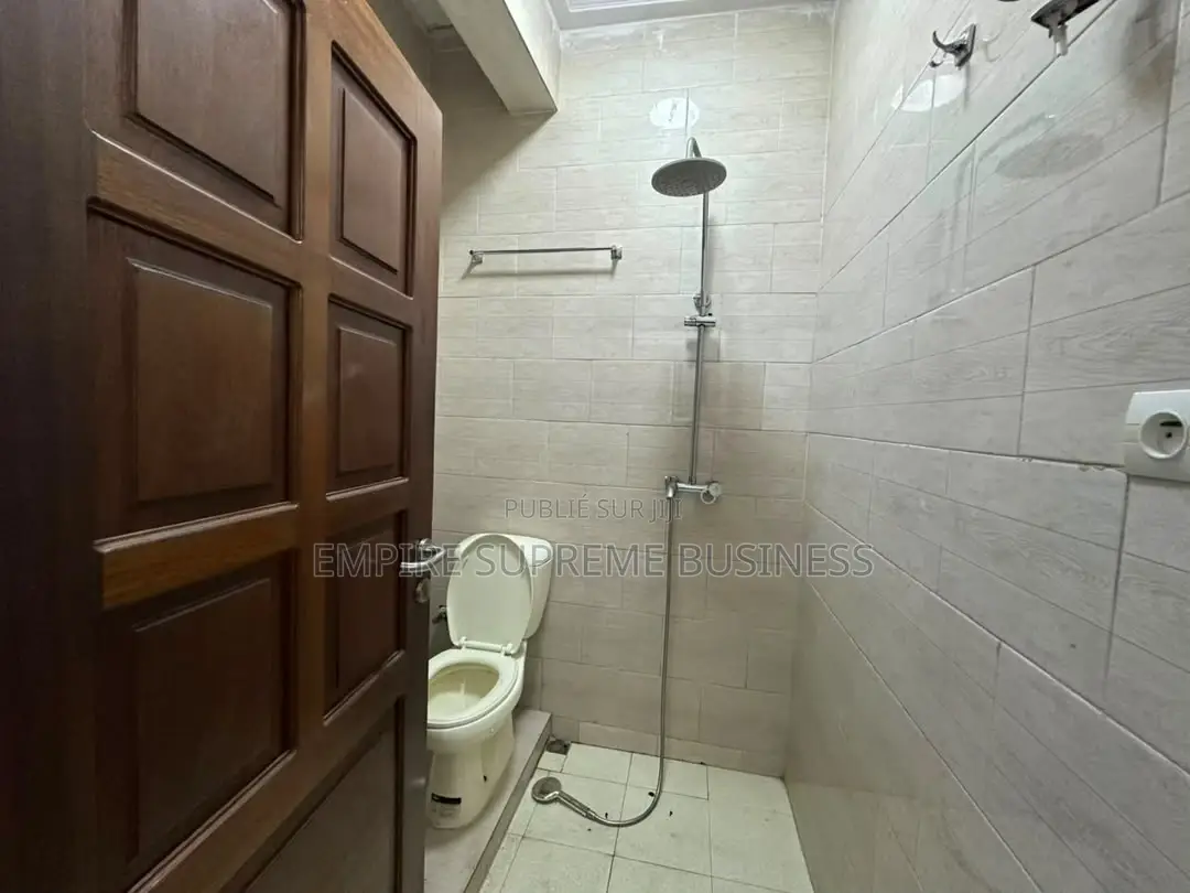 2chbre Appartement dans Empire Supreme, Ngaliema à Louer