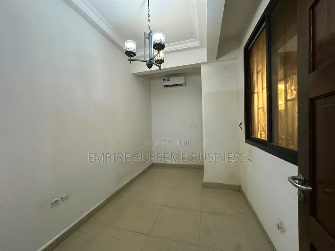 2chbre Appartement dans Empire Supreme, Ngaliema à Louer