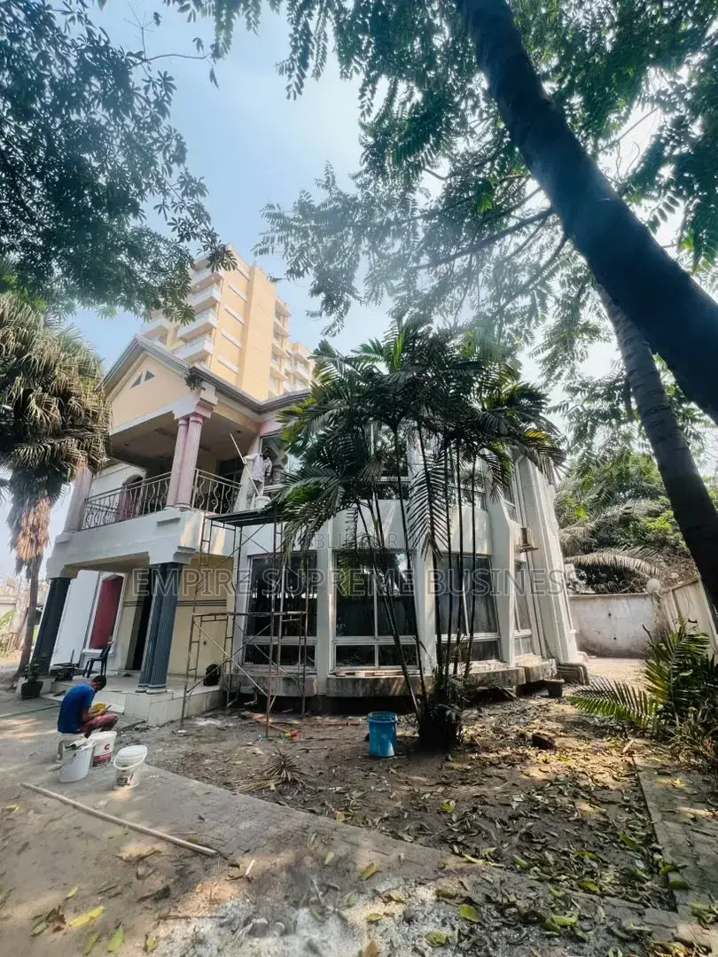 5chbre Villa dans Empire Supreme, Ngaliema à Vendre
