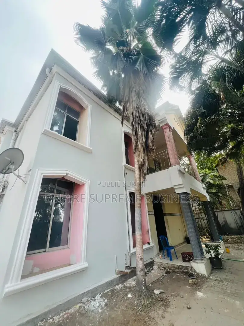 5chbre Villa dans Empire Supreme, Ngaliema à Vendre