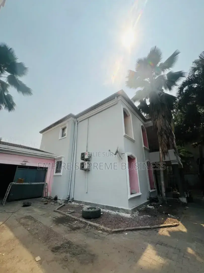 5chbre Villa dans Empire Supreme, Ngaliema à Vendre