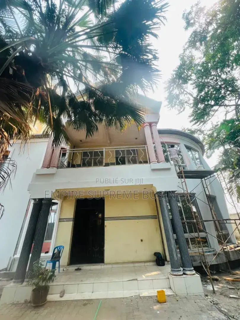 5chbre Villa dans Empire Supreme, Ngaliema à Vendre