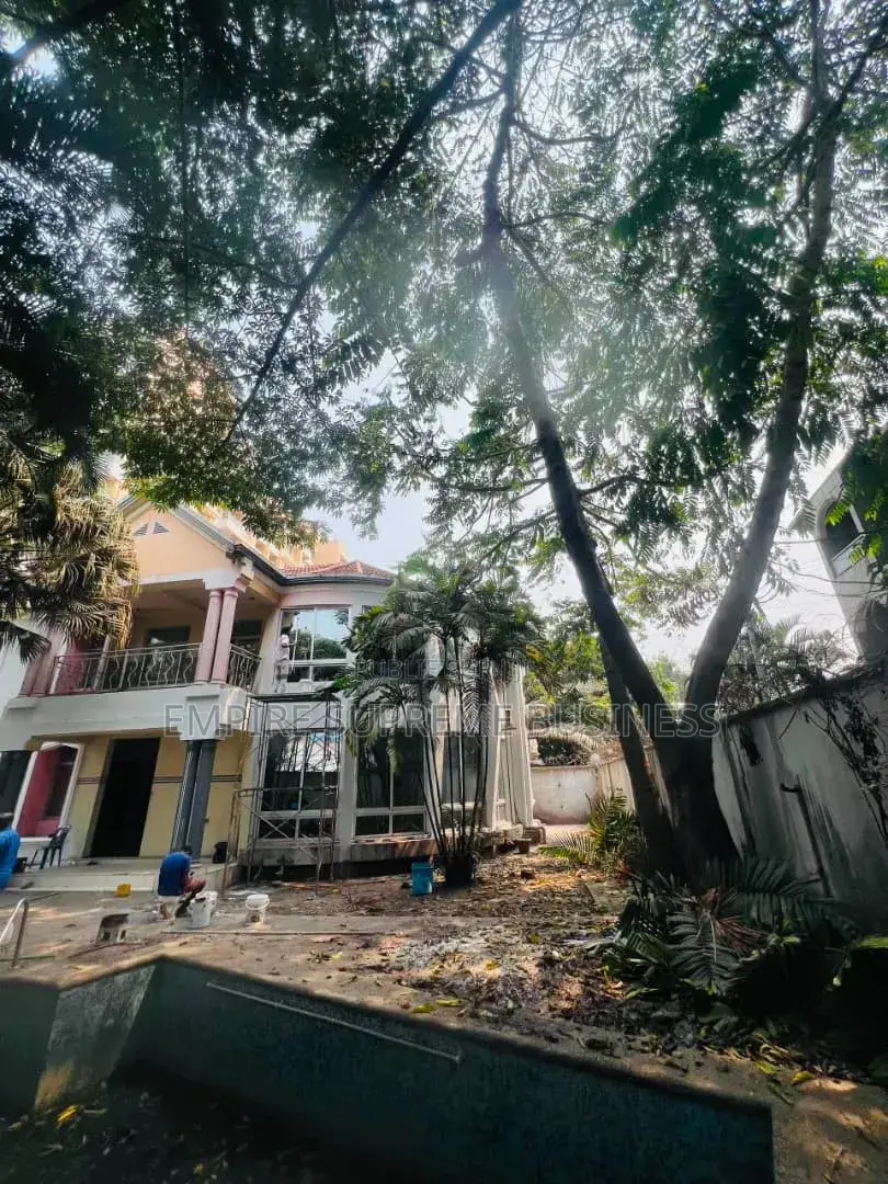 5chbre Villa dans Empire Supreme, Ngaliema à Vendre