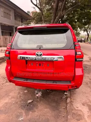 Toyota Land Cruiser Prado 2022 Rouge