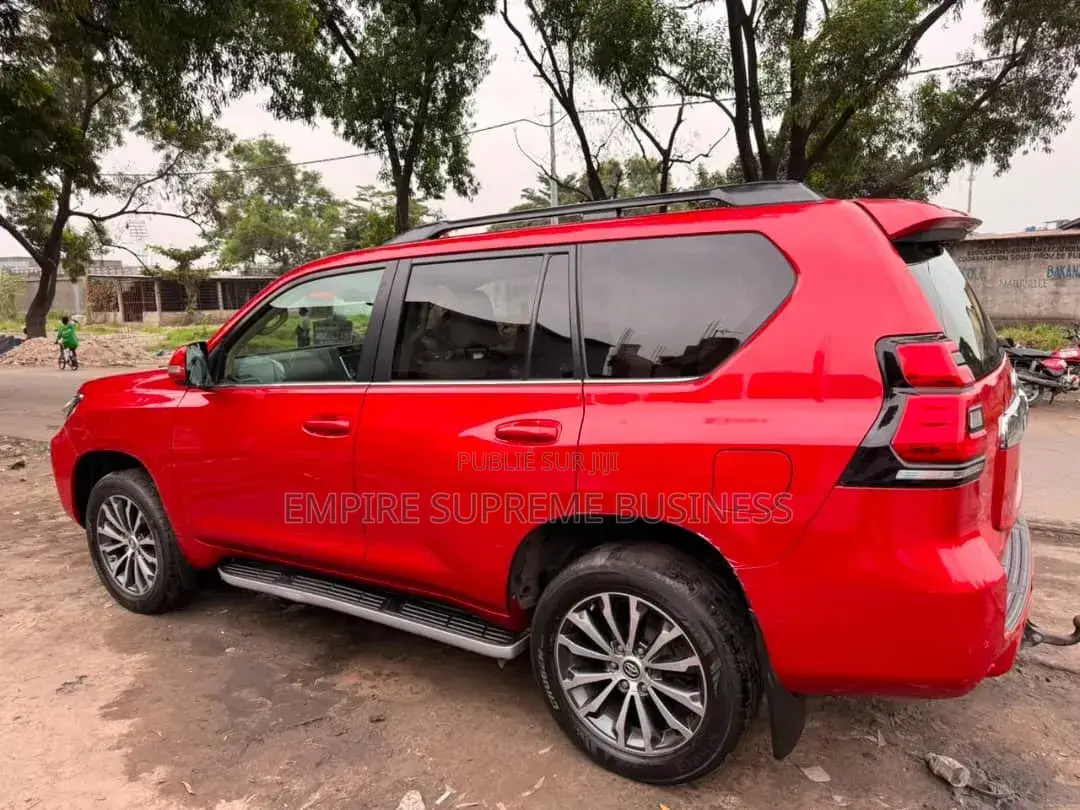 Toyota Land Cruiser Prado 2022 Rouge