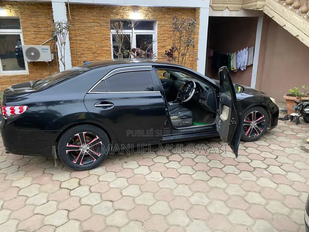 Toyota Mark X 2010 Noir