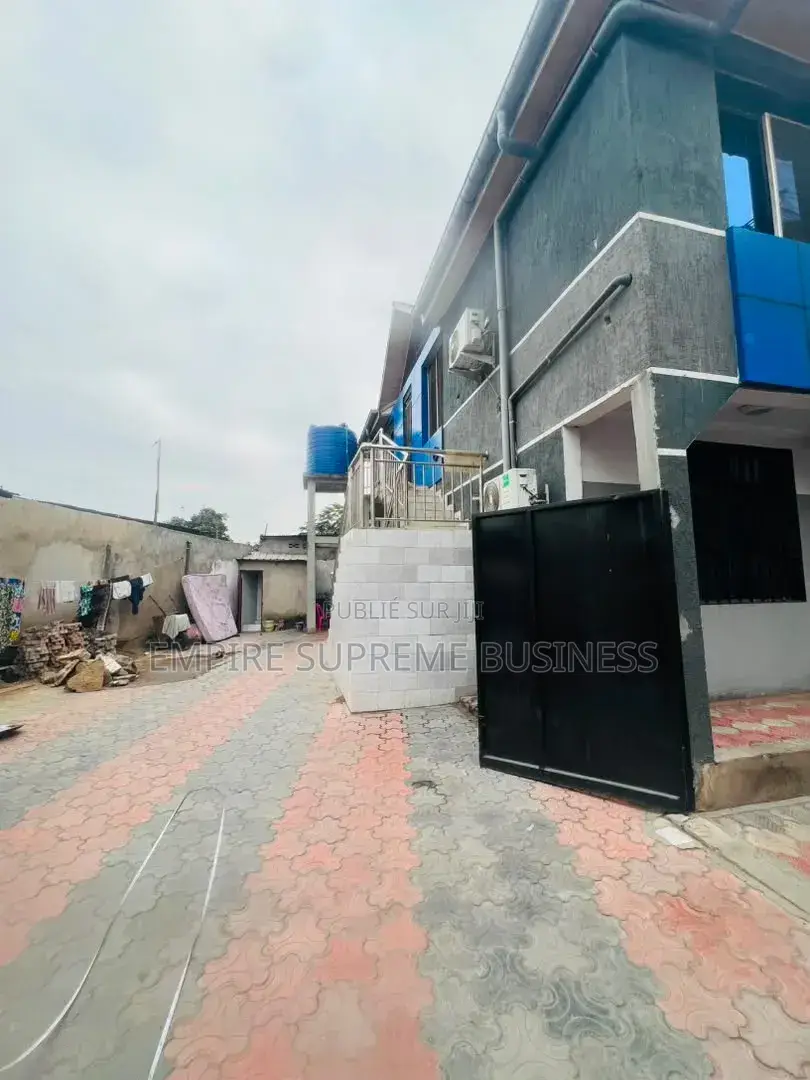 6chbre Blocs d'appartements dans Empire Supreme, Ngaliema à Vendre