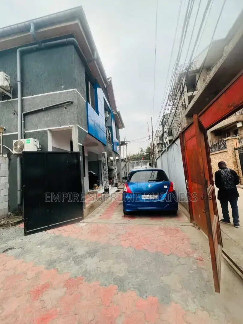 6chbre Blocs d'appartements dans Empire Supreme, Ngaliema à Vendre