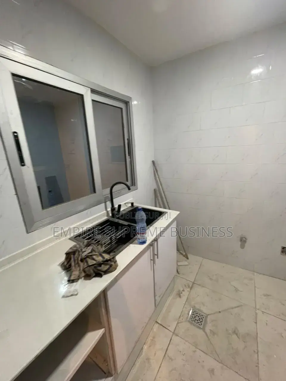 2chbre Appartement dans Empire Supreme, Ngaliema à Louer