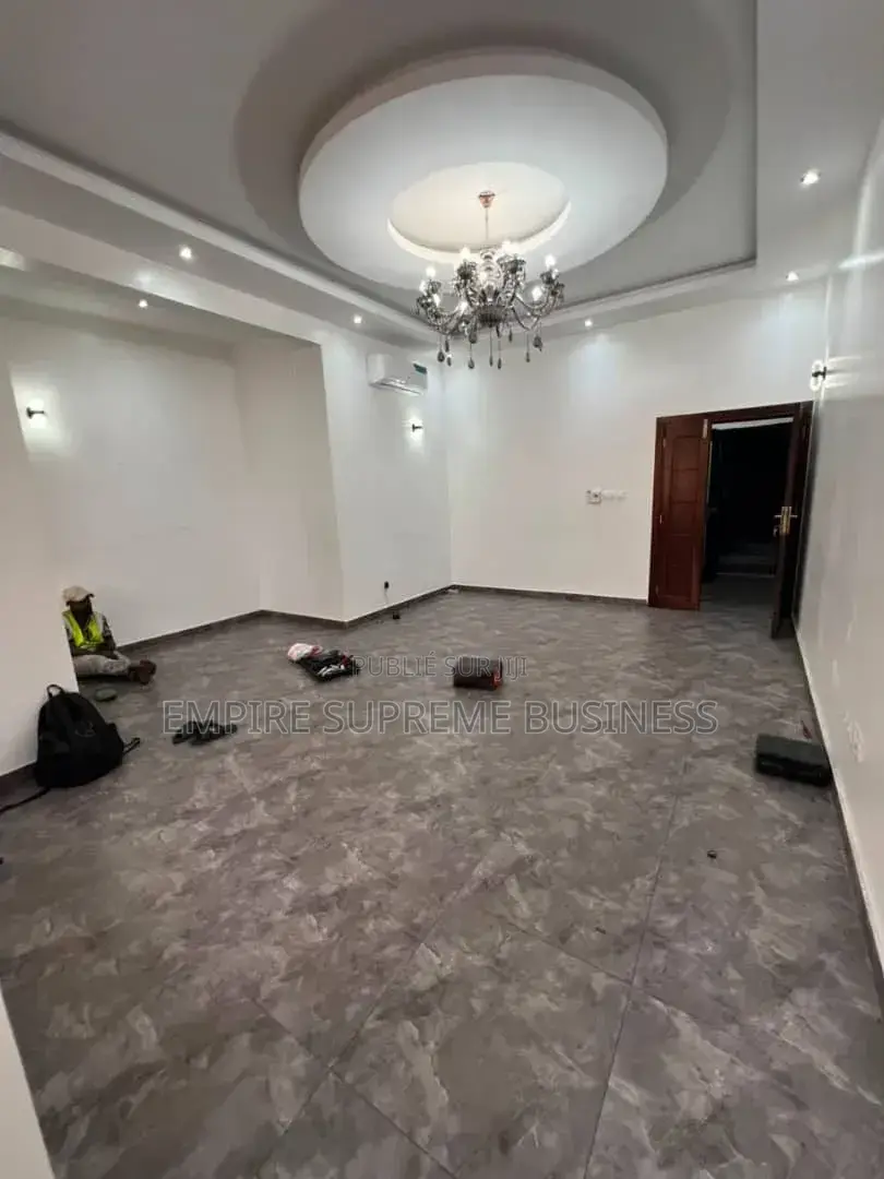2chbre Appartement dans Empire Supreme, Ngaliema à Louer