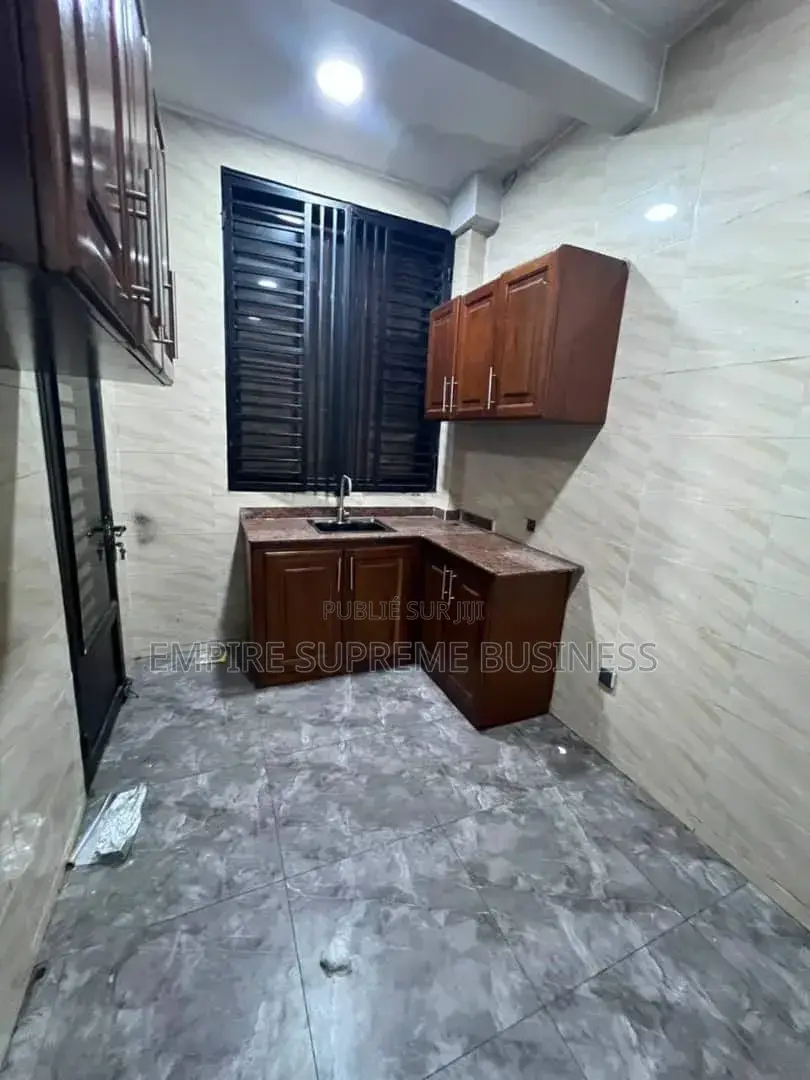 2chbre Appartement dans Empire Supreme, Ngaliema à Louer