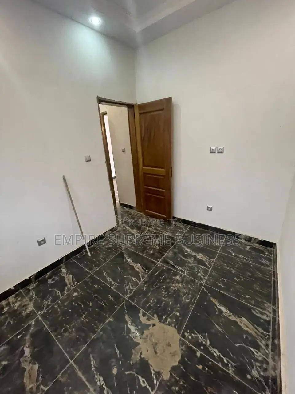 2chbre Appartement dans Empire Supreme, Ngaliema à Louer