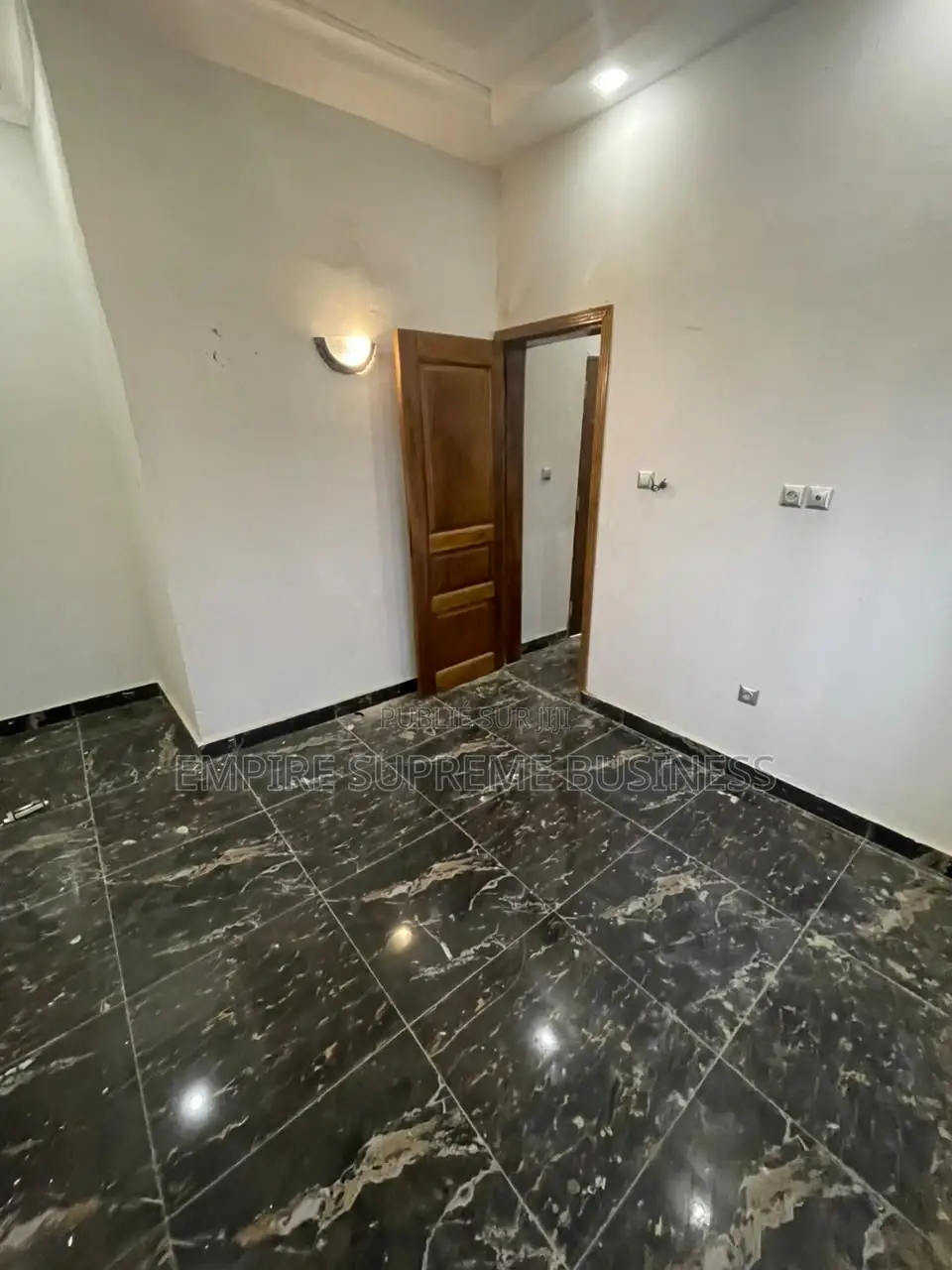 2chbre Appartement dans Empire Supreme, Ngaliema à Louer