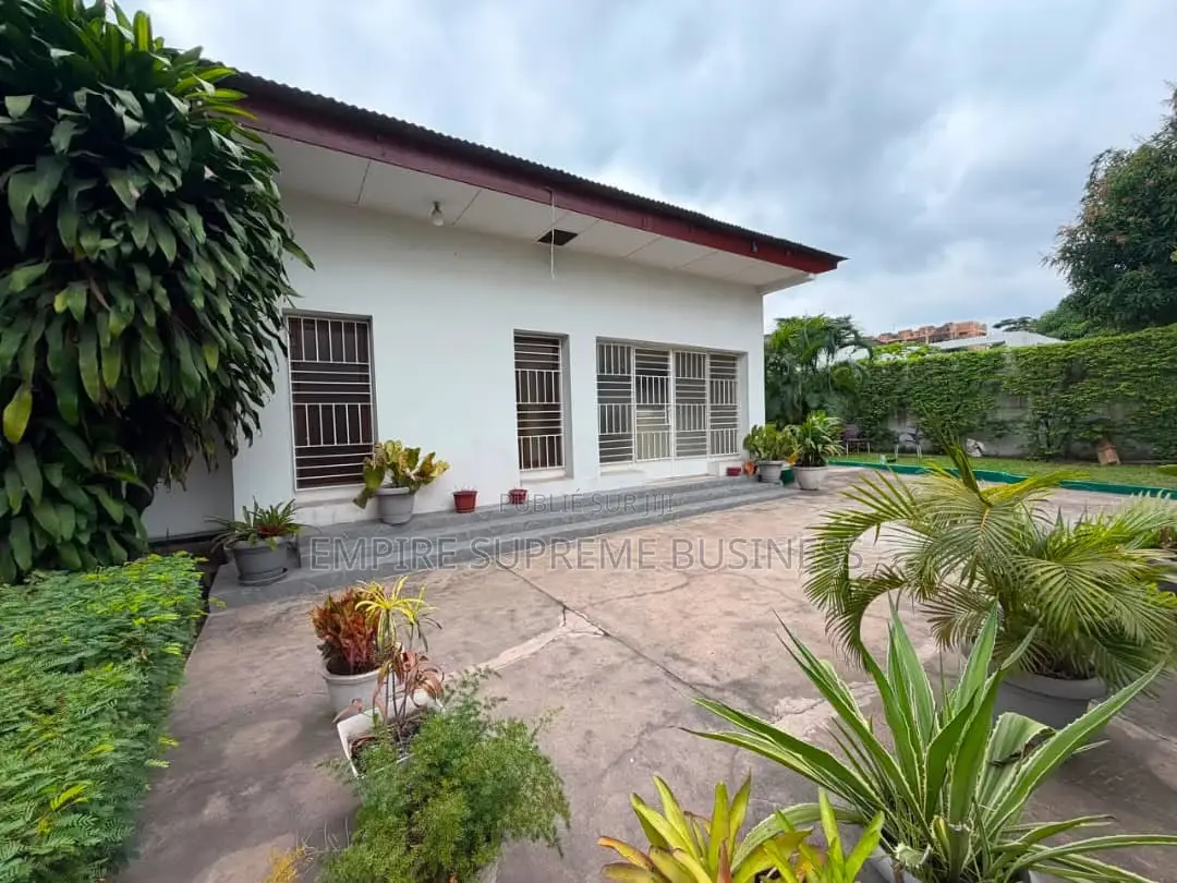 3chbre Villa dans Empire Supreme, Ngaliema à Louer
