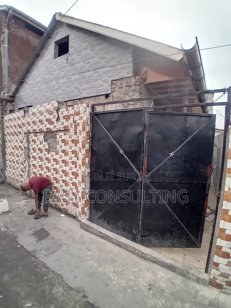 2chbre Villa dans Bon Marché, Barumbu à Vendre