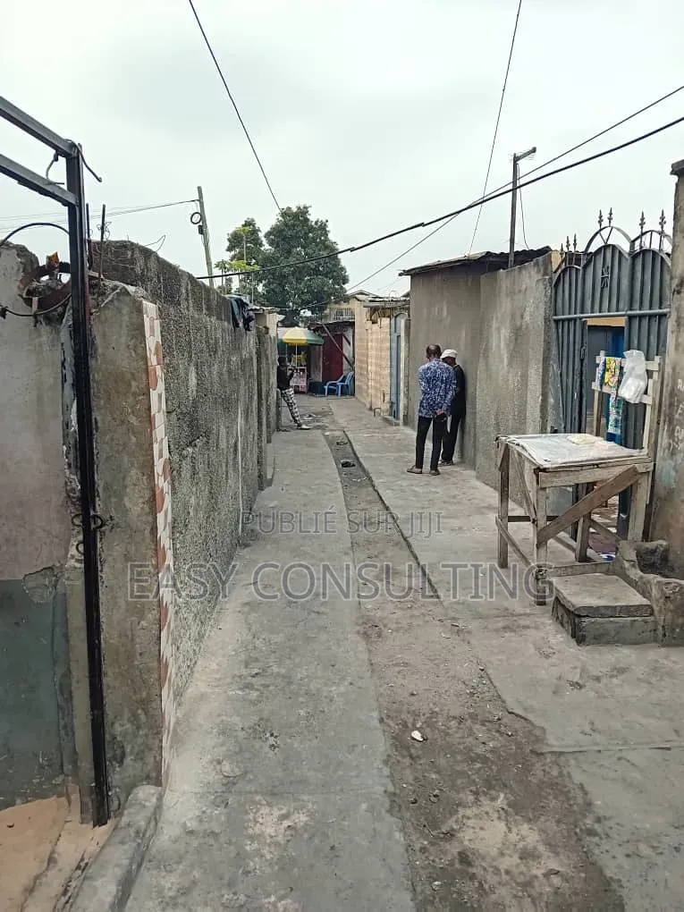 2chbre Villa dans Bon Marché, Barumbu à Vendre