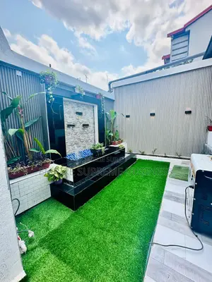 8chbre Villa dans Empire Supreme, Kintambo à Vendre