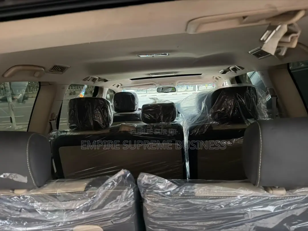 Toyota Land Cruiser 2024 Marron