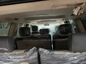 Toyota Land Cruiser 2024 Marron