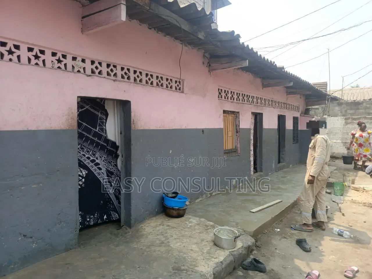 3chbre Villa dans Quartier 3, Ndjili à Vendre