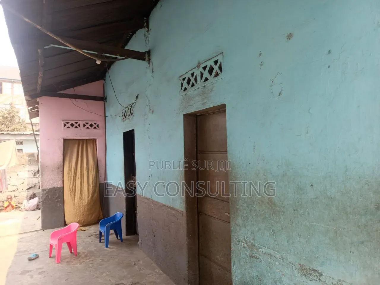 3chbre Villa dans Quartier 3, Ndjili à Vendre