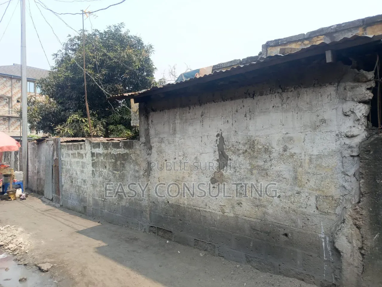 3chbre Villa dans Quartier 3, Ndjili à Vendre