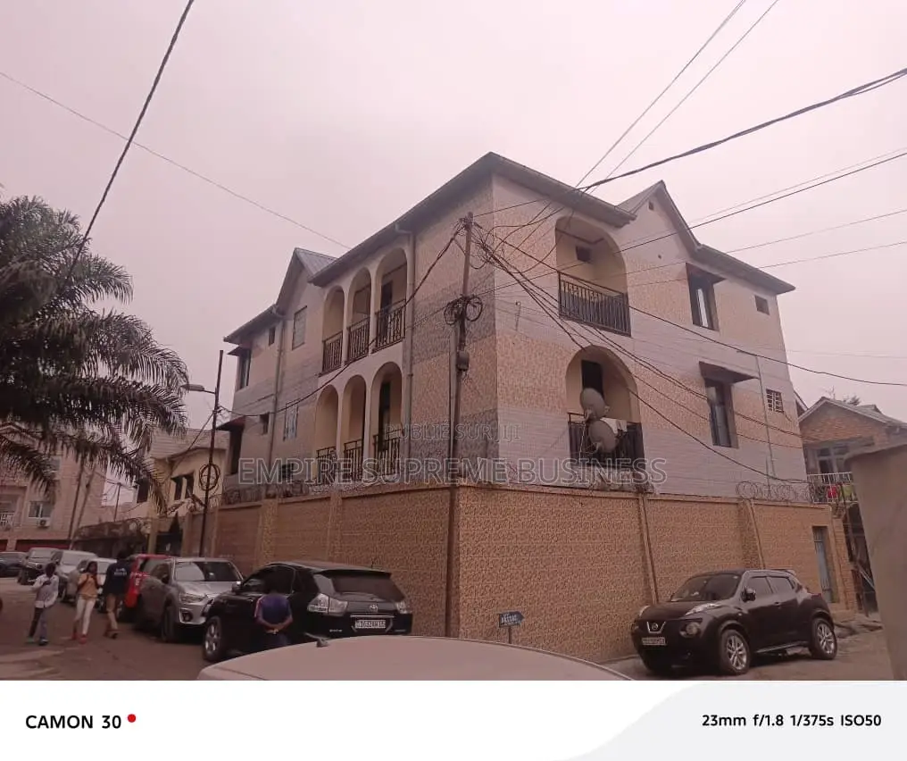 20chbre Blocs d'appartements dans Empire Supreme, Limete à Vendre