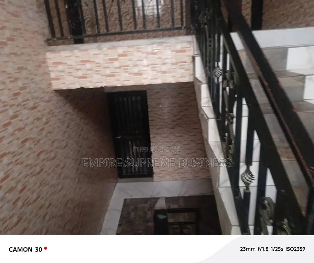 20chbre Blocs d'appartements dans Empire Supreme, Limete à Vendre
