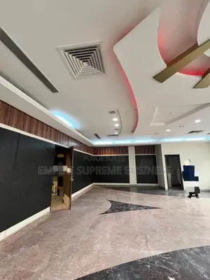 Vente Location — Bureaux Haut Standing À Gombe / Flambeau