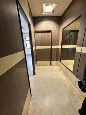 Vente Location — Bureaux Haut Standing À Gombe / Flambeau