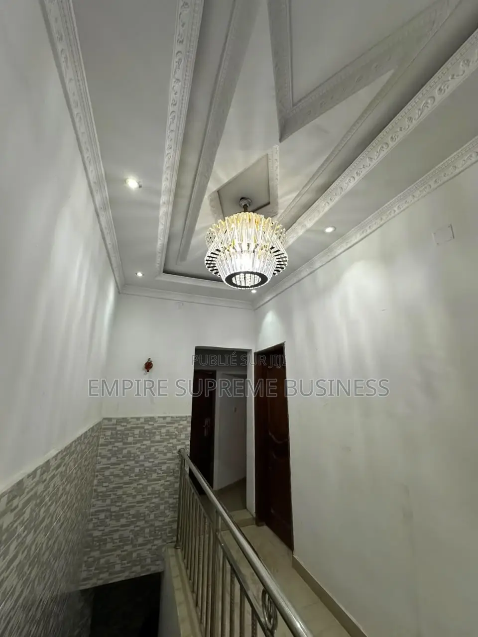 5chbre Maison dans Empire Supreme, Bandalungwa à Vendre