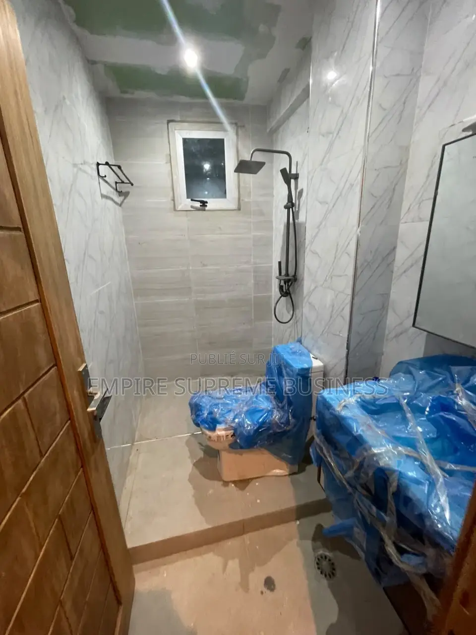 6chbre Appartement dans Empire Supreme, Ngaliema à Louer