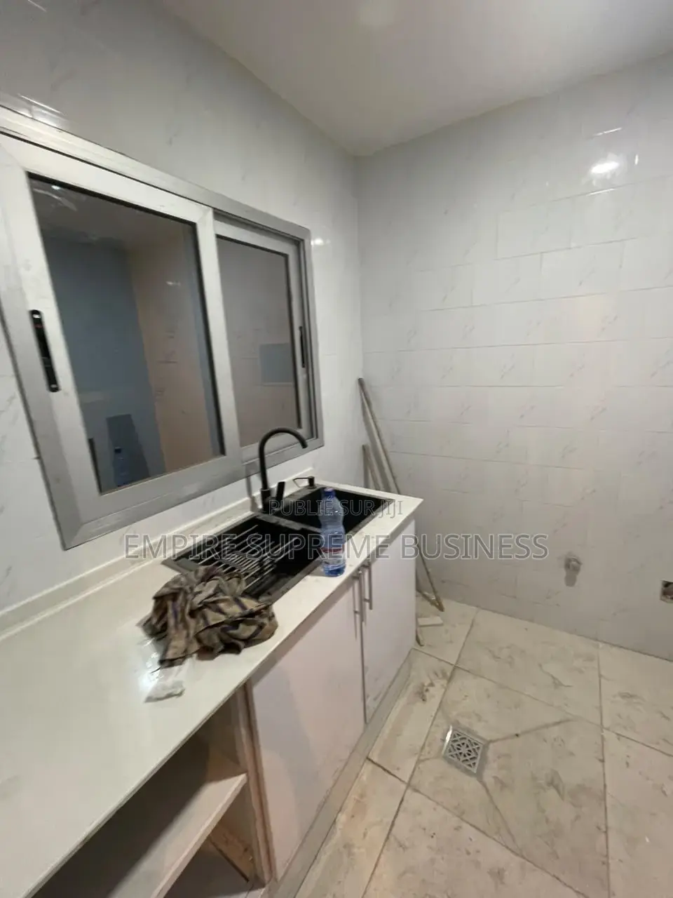 6chbre Appartement dans Empire Supreme, Ngaliema à Louer