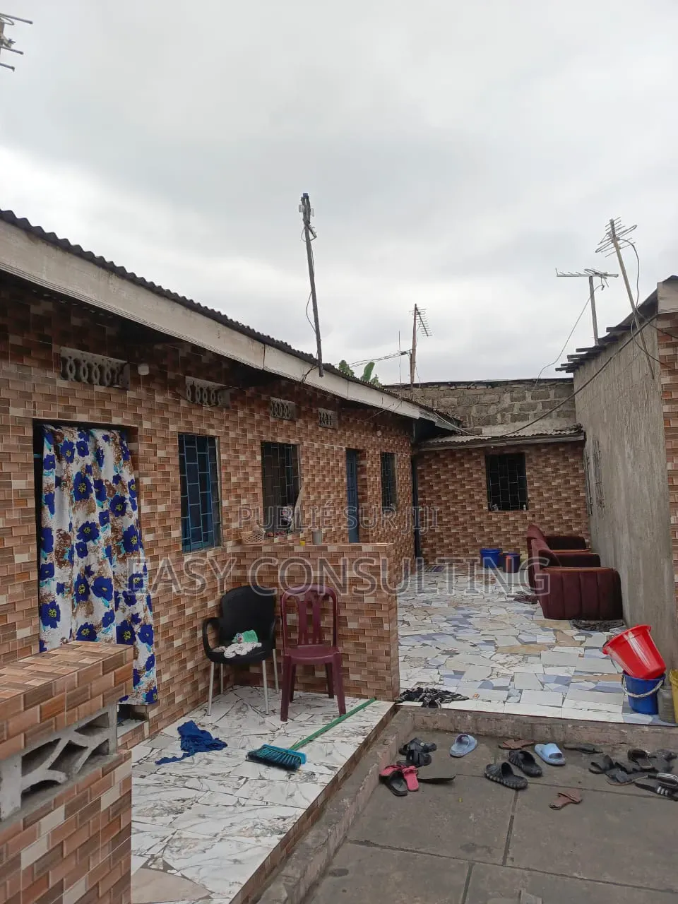 2chbre Villa dans Elengesa, Makala à Vendre
