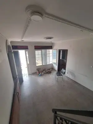 3chbre Maison dans Empire Supreme, Lingwala à Louer