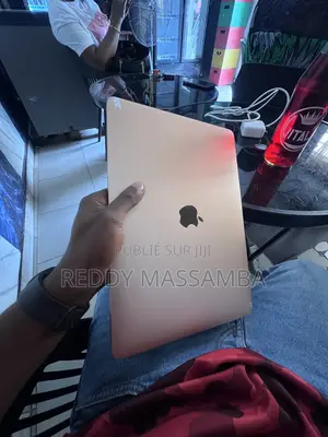 Nouveau Ordinateur portable Apple MacBook 16GB Intel Core i5 SSD 512GB