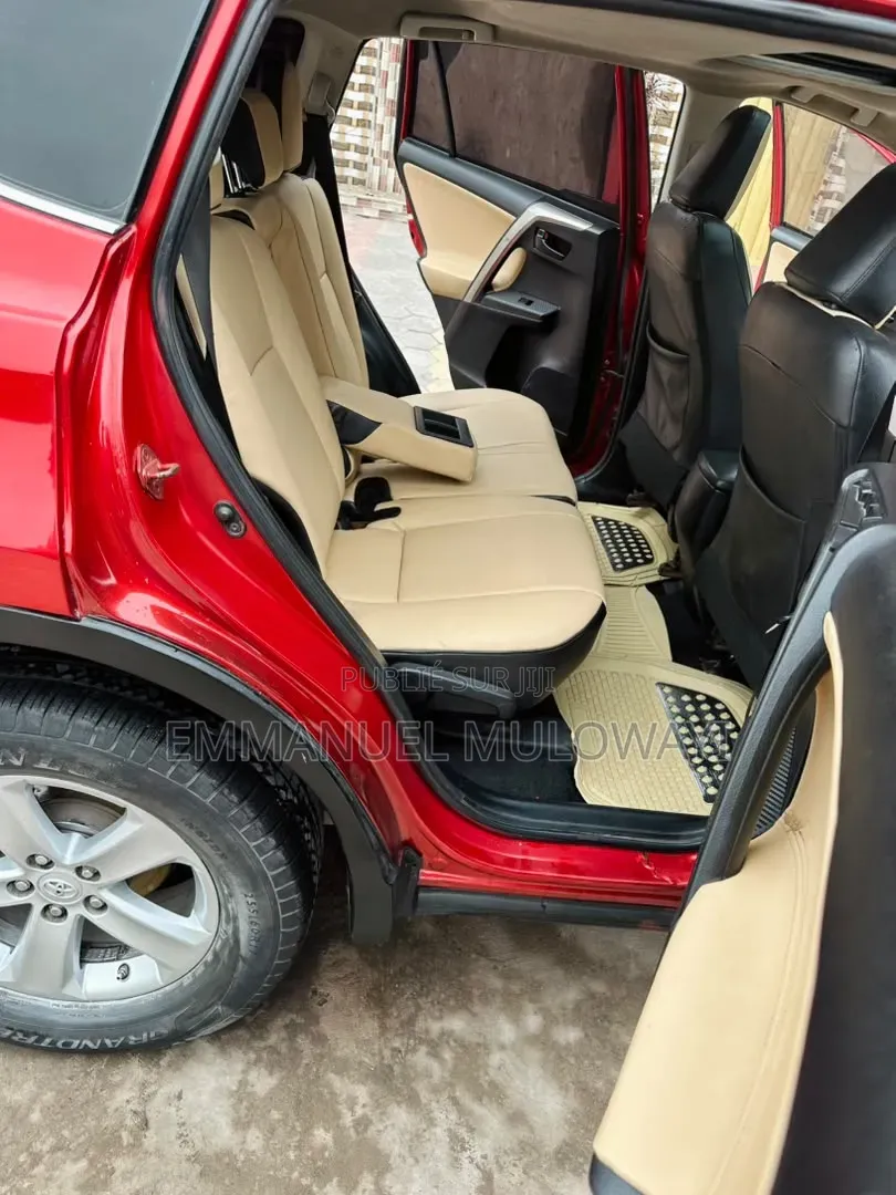 Toyota RAV4 2015 Rouge