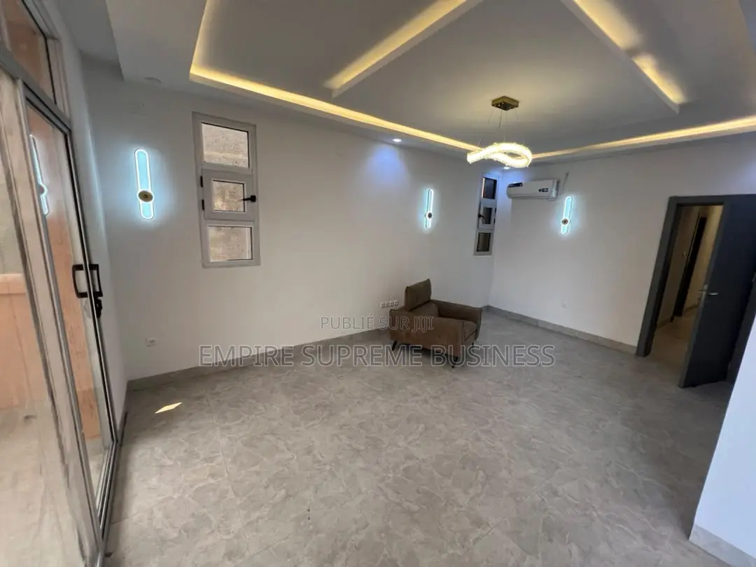 3chbre Appartement dans Empire Supreme, Limete à Louer