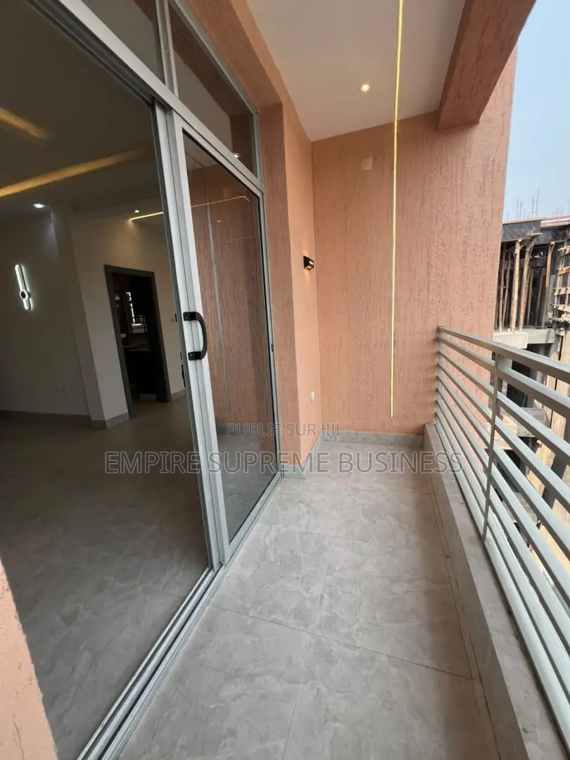 3chbre Appartement dans Empire Supreme, Limete à Louer