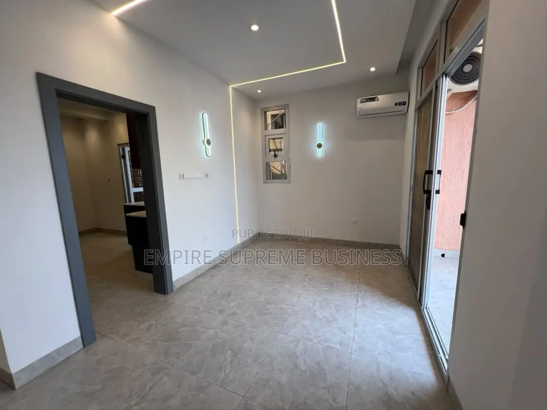 3chbre Appartement dans Empire Supreme, Limete à Louer