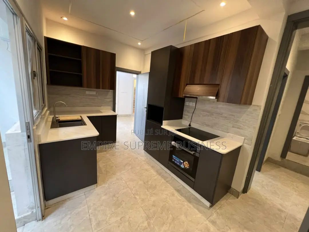 3chbre Appartement dans Empire Supreme, Limete à Louer