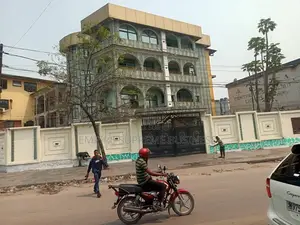 17chbre Blocs d'appartements dans Empire Supreme, Limete à Vendre